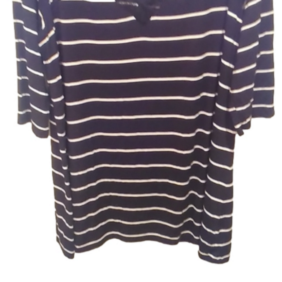 2/30 Black with White stripes V-neck jersey knit Tunic T-shirt Size 1X o… - Picture 3 of 8